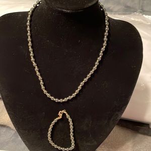 Black stone & gold colour necklace and bracelet set